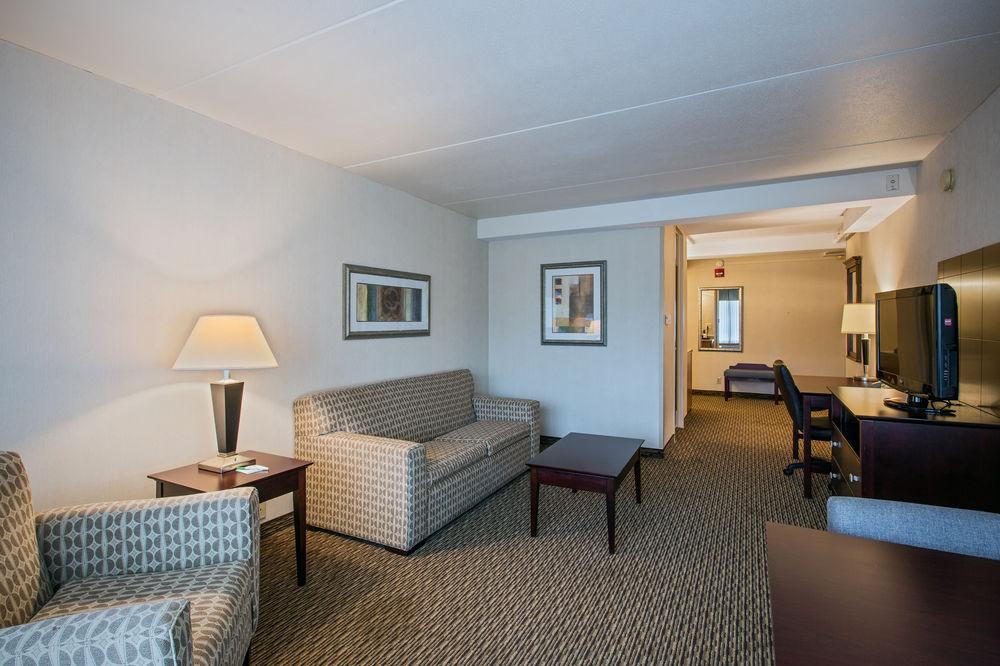 Fairfield Inn & Suites Springfield Enfield Eksteriør bilde