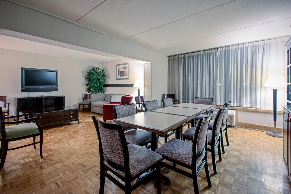 Fairfield Inn & Suites Springfield Enfield Eksteriør bilde