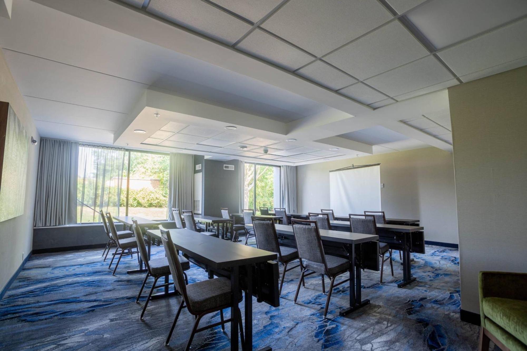 Fairfield Inn & Suites Springfield Enfield Eksteriør bilde