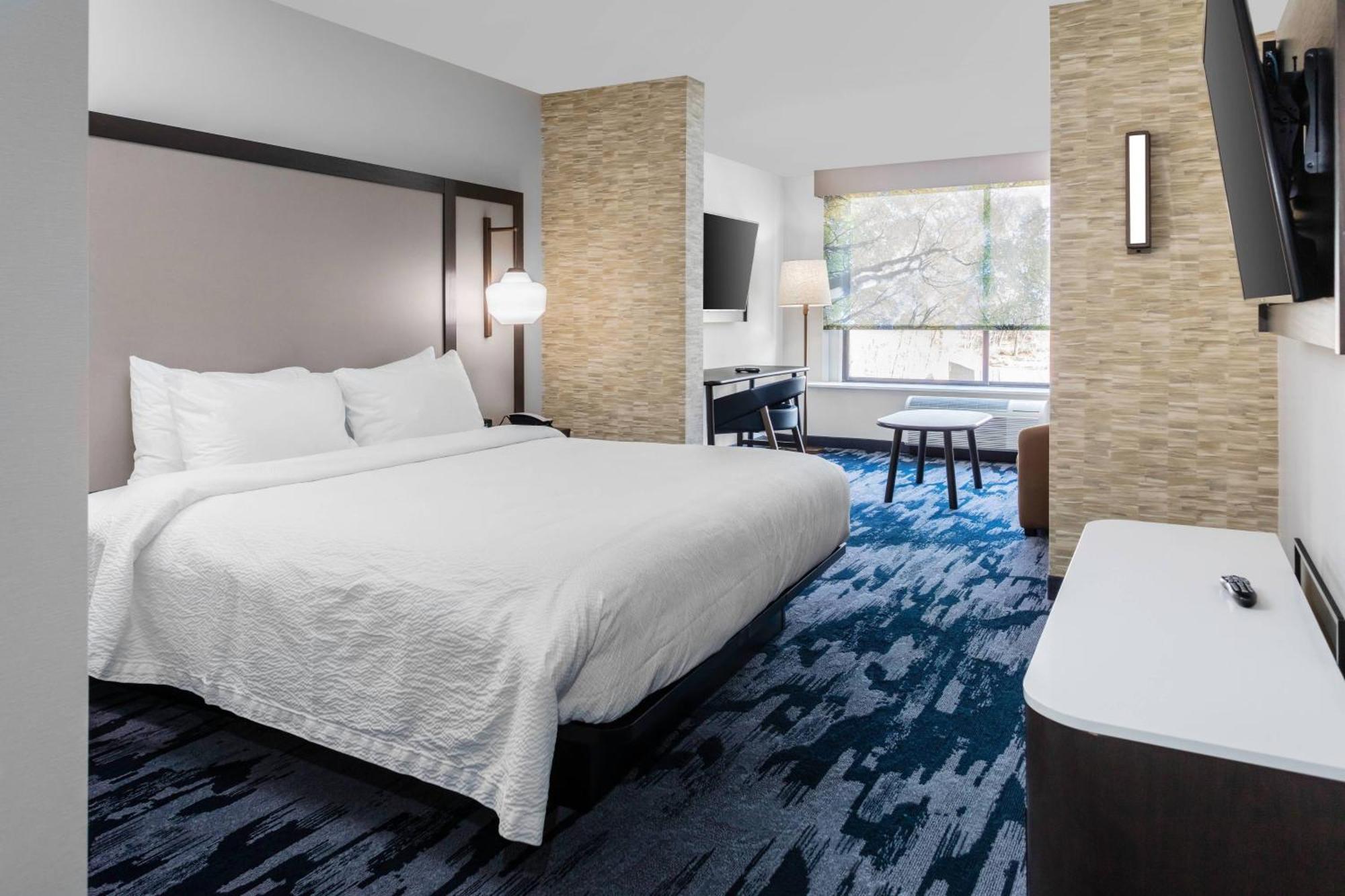 Fairfield Inn & Suites Springfield Enfield Eksteriør bilde